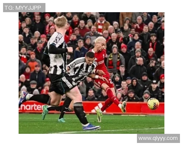 英超精彩对决利物浦主场3-0战胜热刺补时进球点燃全场激情